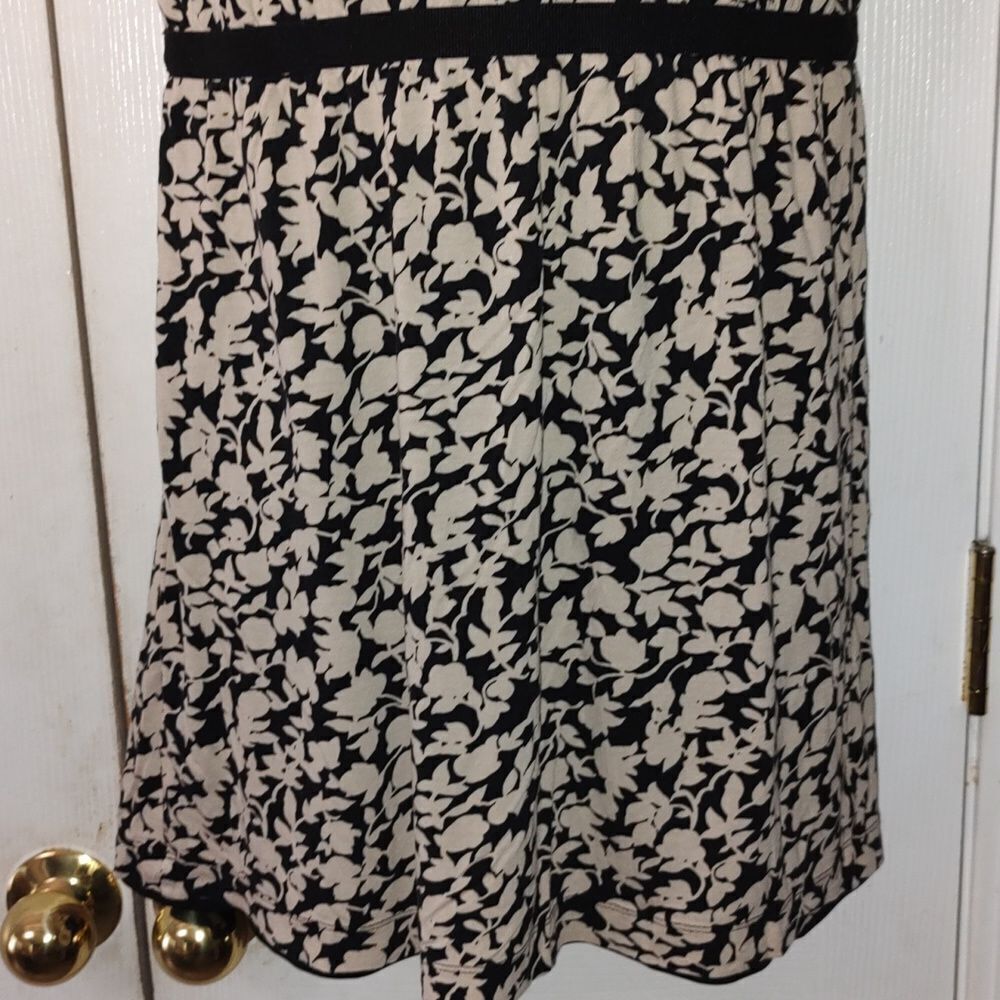 Loft  tan black floral print sleeveless dress Sz MP - Picture 2 of 5